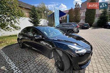 Седан Tesla Model 3 2021 в Ивано-Франковске