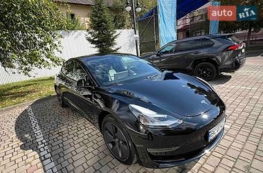 Седан Tesla Model 3 2021 в Ивано-Франковске