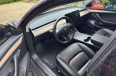 Седан Tesla Model 3 2022 в Киеве