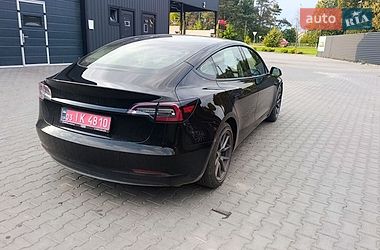 Седан Tesla Model 3 2023 в Луцке