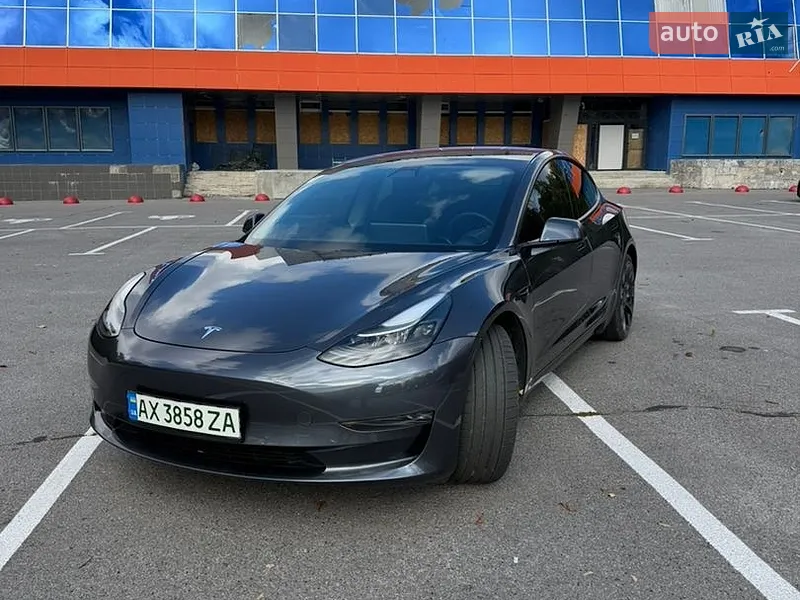 Tesla Model 3 2021