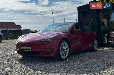 Седан Tesla Model 3 2022 в Коломые