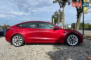 Седан Tesla Model 3 2022 в Коломые