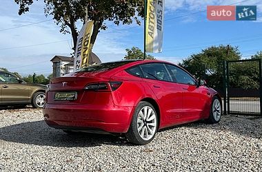 Седан Tesla Model 3 2022 в Коломые