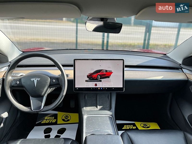 Седан Tesla Model 3 2022 в Коломые