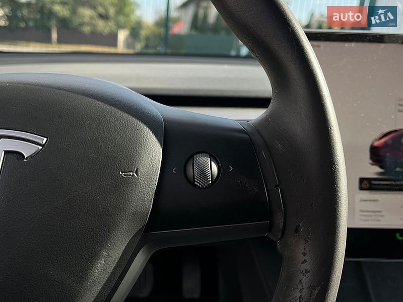 Седан Tesla Model 3 2022 в Коломые