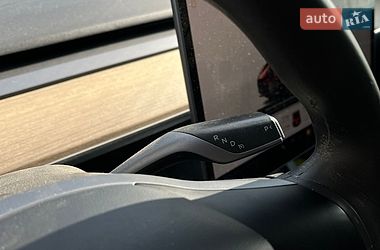 Седан Tesla Model 3 2022 в Коломые