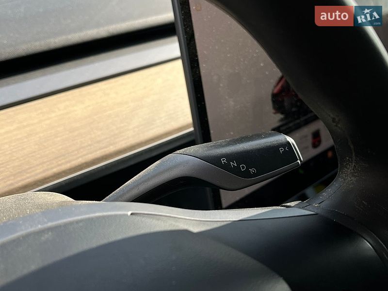 Седан Tesla Model 3 2022 в Коломые