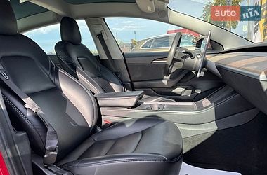 Седан Tesla Model 3 2022 в Коломые
