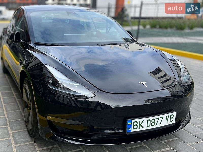 Tesla Model 3 2022