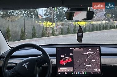 Седан Tesla Model 3 2019 в Ивано-Франковске