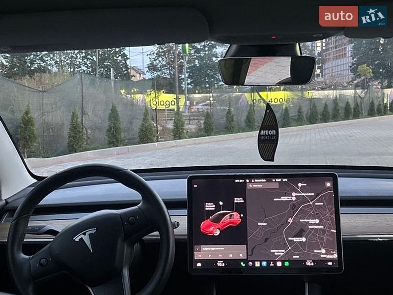 Седан Tesla Model 3 2019 в Ивано-Франковске