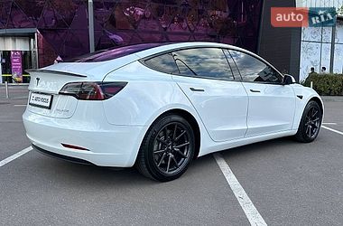 Седан Tesla Model 3 2018 в Києві