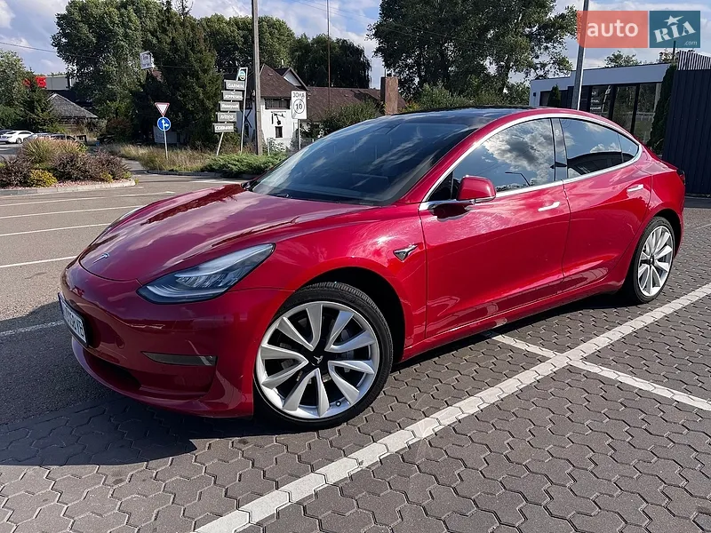 Tesla Model 3 2019