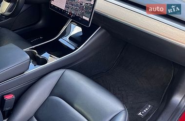 Седан Tesla Model 3 2019 в Киеве
