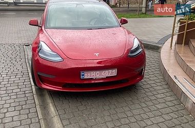Седан Tesla Model 3 2021 в Ровно