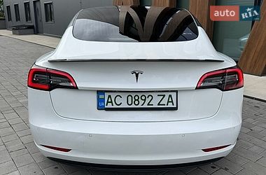 Седан Tesla Model 3 2018 в Луцке