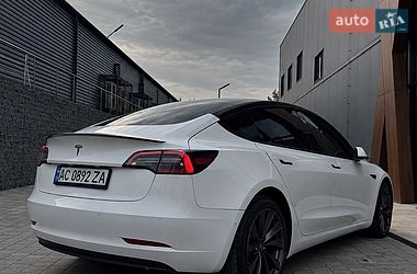 Седан Tesla Model 3 2018 в Луцке