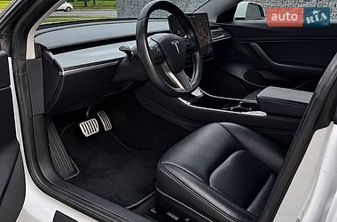 Седан Tesla Model 3 2018 в Луцке