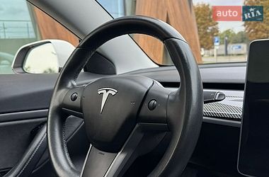 Седан Tesla Model 3 2018 в Луцке