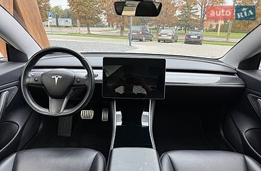 Седан Tesla Model 3 2018 в Луцке