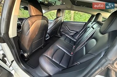 Седан Tesla Model 3 2021 в Днепре