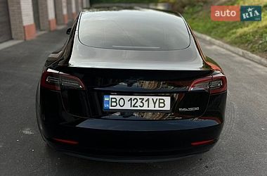 Седан Tesla Model 3 2023 в Тернополі