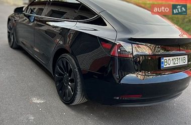 Седан Tesla Model 3 2023 в Тернополі