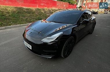 Седан Tesla Model 3 2023 в Тернополі