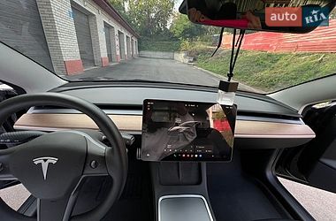 Седан Tesla Model 3 2023 в Тернополі