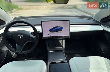 Седан Tesla Model 3 2022 в Львові