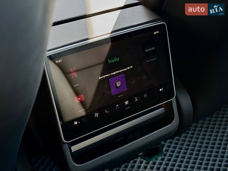 Седан Tesla Model 3 2024 в Києві
