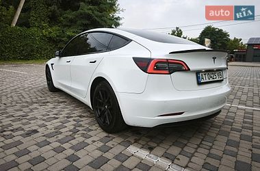 Седан Tesla Model 3 2021 в Івано-Франківську