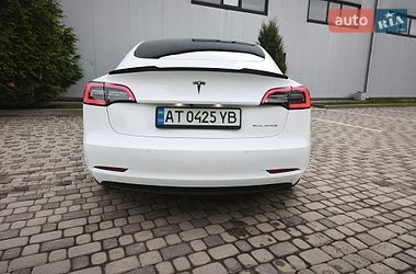 Седан Tesla Model 3 2021 в Івано-Франківську