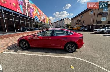 Седан Tesla Model 3 2018 в Киеве