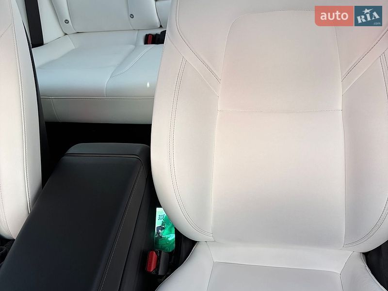 Седан Tesla Model 3 2018 в Киеве