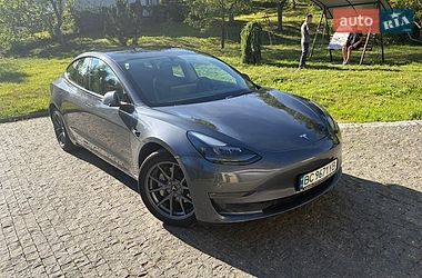 Седан Tesla Model 3 2022 в Бориславе