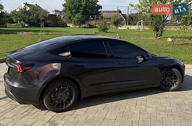 Седан Tesla Model 3 2025 в Рівному