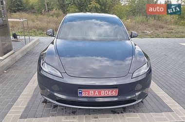 Седан Tesla Model 3 2025 в Кропивницькому