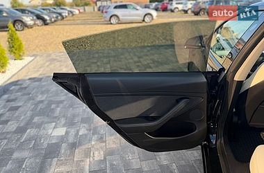 Седан Tesla Model 3 2021 в Коломые