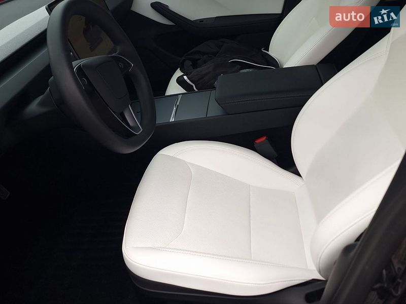 Седан Tesla Model 3 2025 в Кропивницькому