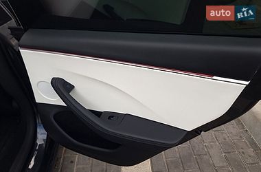 Седан Tesla Model 3 2025 в Кропивницькому
