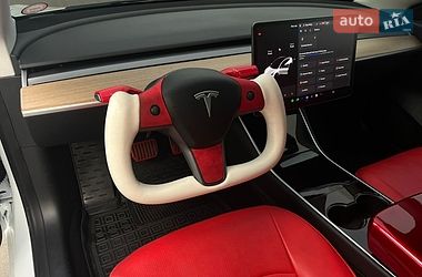 Седан Tesla Model 3 2020 в Києві