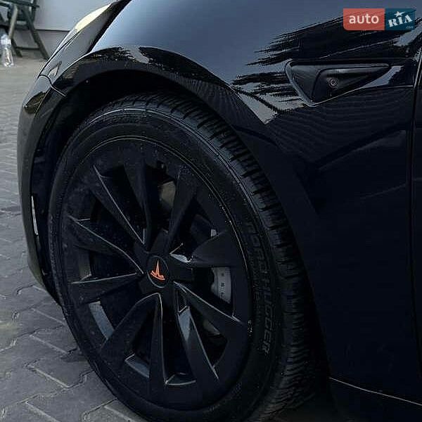Седан Tesla Model 3 2021 в Львові