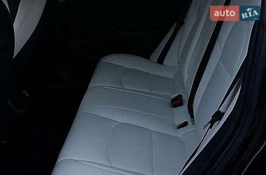 Седан Tesla Model 3 2021 в Львові
