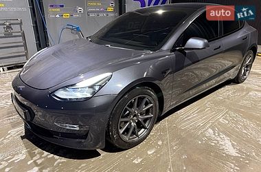 Седан Tesla Model 3 2023 в Львові