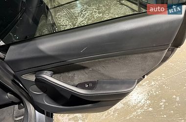 Седан Tesla Model 3 2023 в Львові