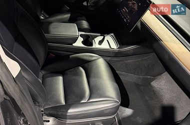 Седан Tesla Model 3 2023 в Львові