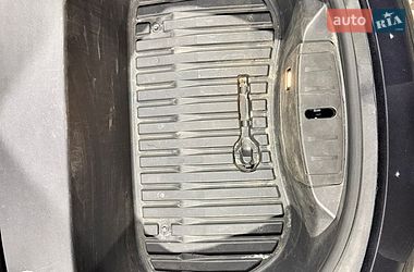 Седан Tesla Model 3 2023 в Львові