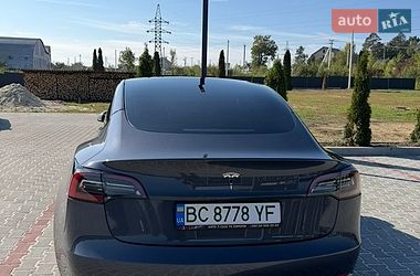 Седан Tesla Model 3 2023 в Львові